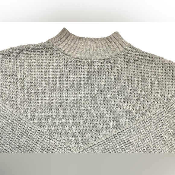 Hollister Women’s Oversized Cropped Sweater Gray Waffle Knit Mock Neck Size XS - Picture 8 of 14
